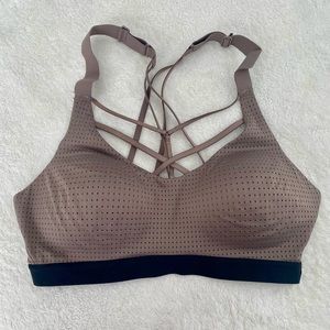 New Victoria's Secret sports bra - never worn